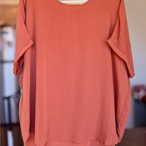 Women's Relaxed Scoop Neck Top in Dusty Rose